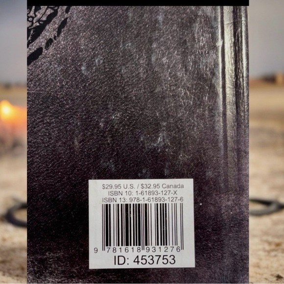 Sons of Anarchy Collector's Edition Book - Picture 8 of 8